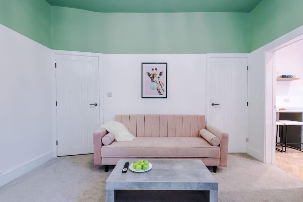 فيلا 5 Bed Salford Sanctuary Retreat مانشستر المظهر الخارجي الصورة