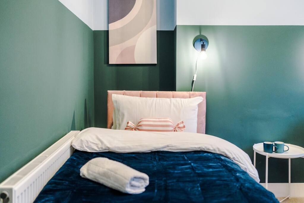 فيلا 5 Bed Salford Sanctuary Retreat مانشستر المظهر الخارجي الصورة