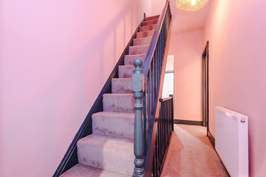 فيلا 5 Bed Salford Sanctuary Retreat مانشستر المظهر الخارجي الصورة
